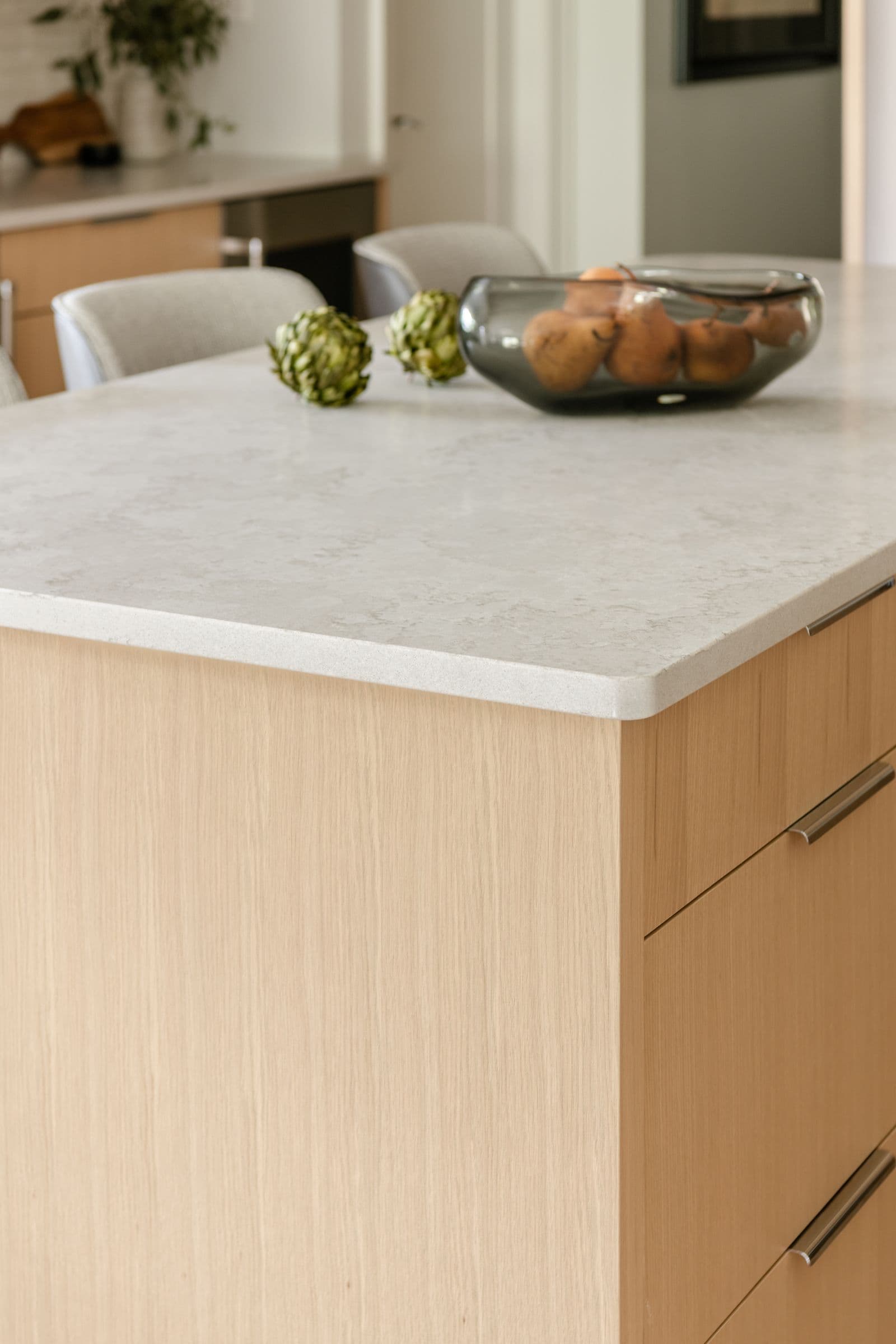 Quartz island corner, the White-Oak Home